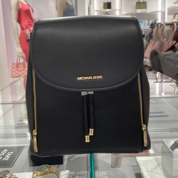 Michael Kors Backpack Bag Phoebe Medium Flap Drawstring Backpack Black 
NWT - Picture 2 of 16